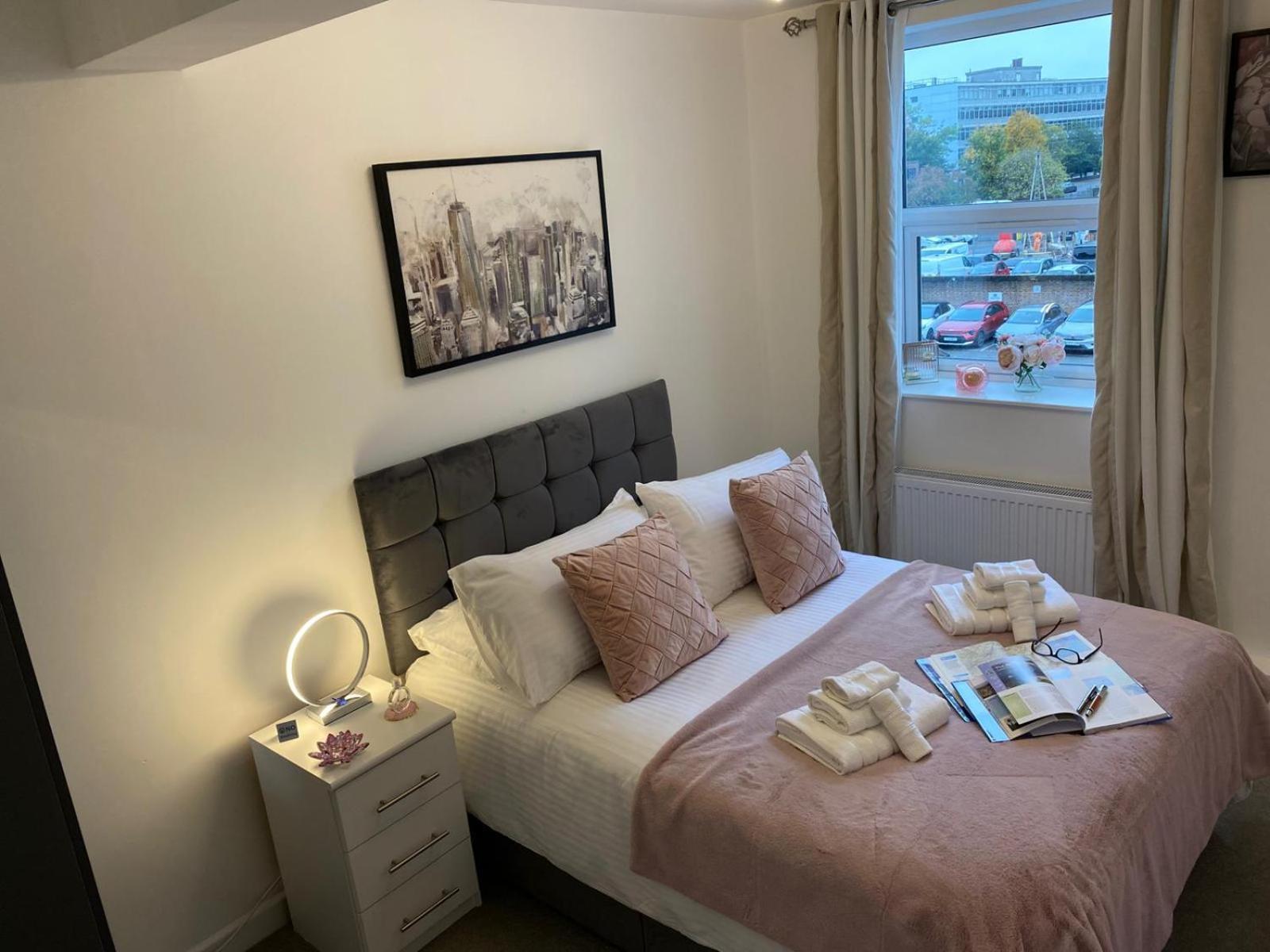 Stylish Apartment In Watford ワトフォード エクステリア 写真